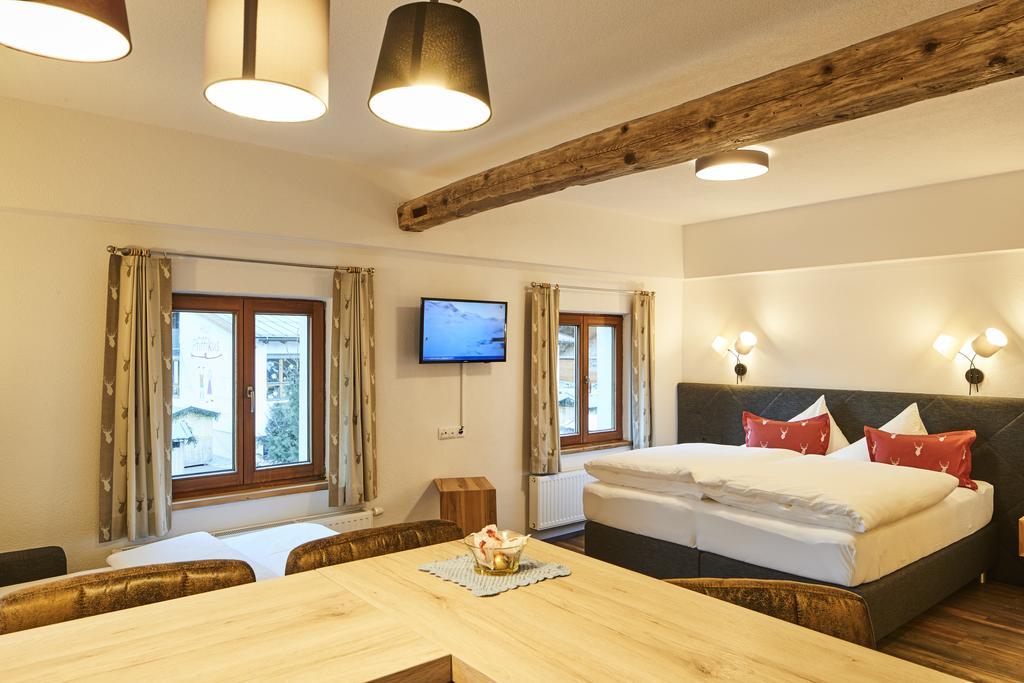 Tirolerhof - Appartementhaus Каунертал Екстериор снимка